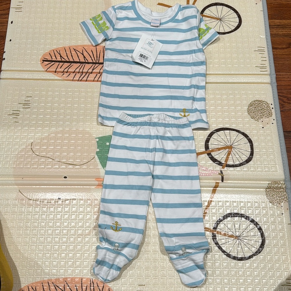 Rosie pope graphic tee and matching pants 9M